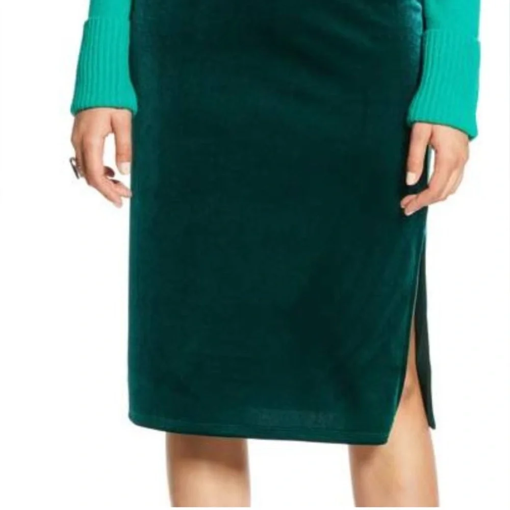 Stunning Halogen Emerald Green Velvet Midi Skirt Feminine Holiday Festive Party